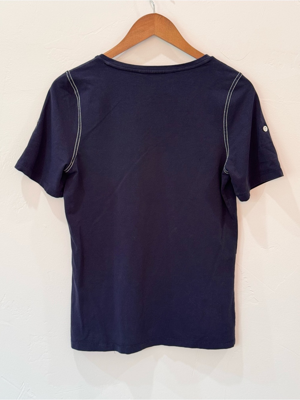Yarra Trail Navy V-Neck Short Sleeve Top White Contrast Stitching Women's Size S - Picture 7 of 9